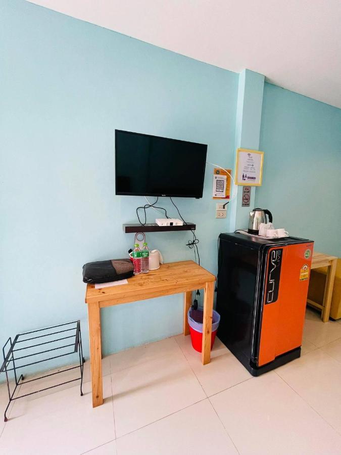 Отель Baan Sri Family Kabin Buri Экстерьер фото